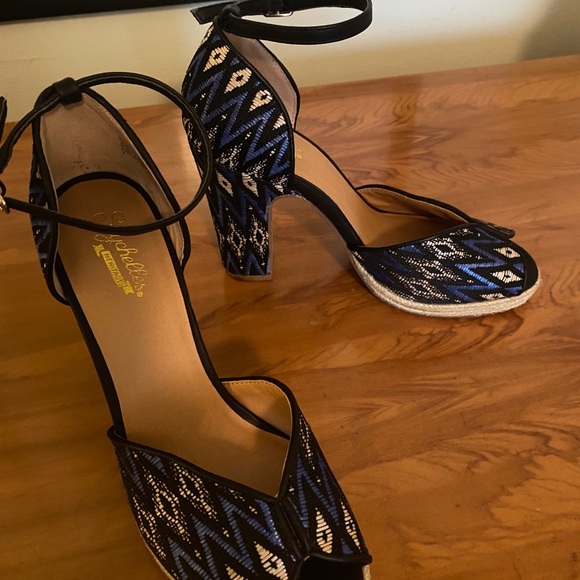 ❤️Seychelles Heritage Black Tribal Print Sandals 7 - Picture 6 of 7